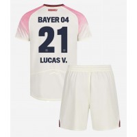 Otroški Nogometni dresi Bayer Leverkusen Lucas Vazquez #21 Gostujoči 2025-26 Kratek Rokav (+ Kratke hlače)